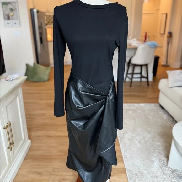 Commense Black Long Sleeve Dress - Picture 2 of 8